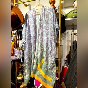 296 // NWT Do everything in love Poncho // OS